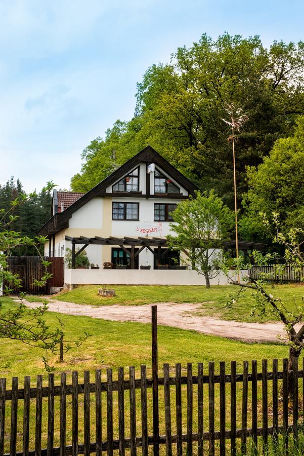 Penzion U Kostela Mláka Buitenkant foto
